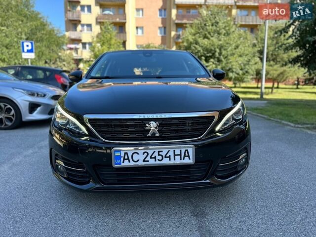 Черный Пежо 308, объемом двигателя 1.56 л и пробегом 232 тыс. км за 8800 $, фото 1 на Automoto.ua