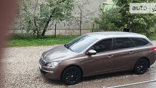 Коричневый Пежо 308, объемом двигателя 1.56 л и пробегом 236 тыс. км за 9000 $, фото 1 на Automoto.ua