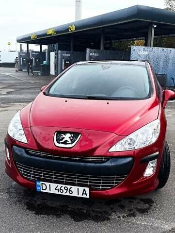 Красный Пежо 308, объемом двигателя 1.6 л и пробегом 156 тыс. км за 6000 $, фото 1 на Automoto.ua