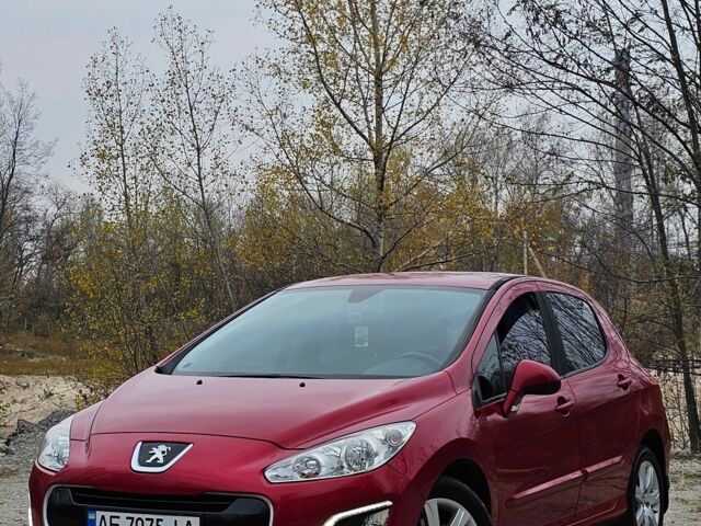 Красный Пежо 308, объемом двигателя 1.6 л и пробегом 97 тыс. км за 6500 $, фото 1 на Automoto.ua