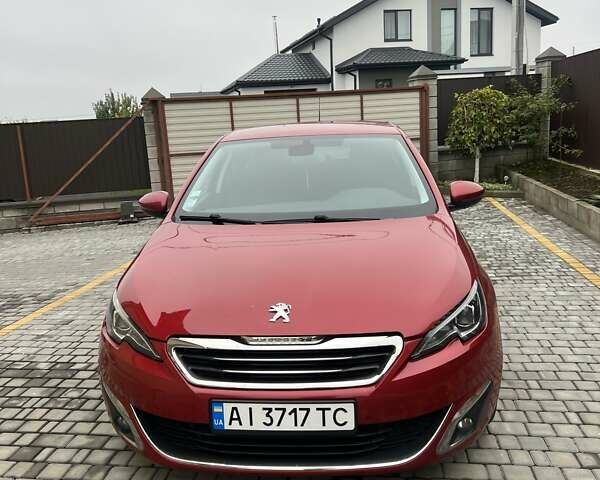 Красный Пежо 308, объемом двигателя 2 л и пробегом 209 тыс. км за 13899 $, фото 1 на Automoto.ua