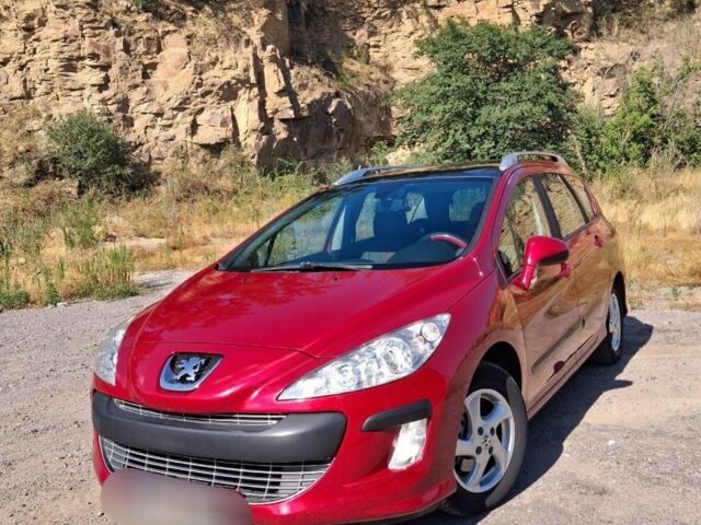 Красный Пежо 308, объемом двигателя 1.6 л и пробегом 240 тыс. км за 5300 $, фото 1 на Automoto.ua