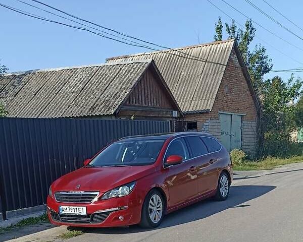 Красный Пежо 308, объемом двигателя 1.56 л и пробегом 245 тыс. км за 8400 $, фото 1 на Automoto.ua