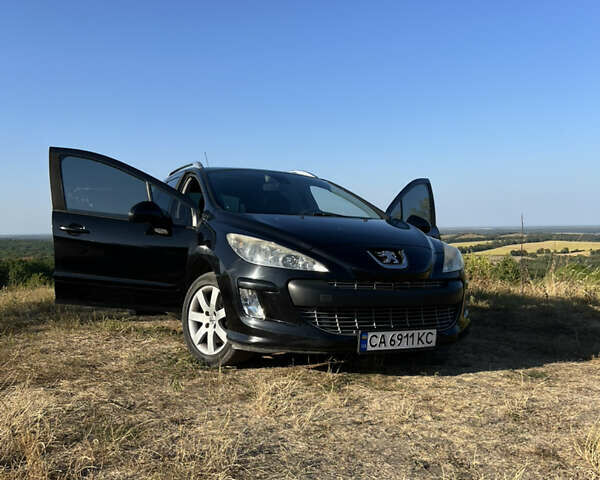 Пежо 308, объемом двигателя 1.6 л и пробегом 260 тыс. км за 4400 $, фото 1 на Automoto.ua