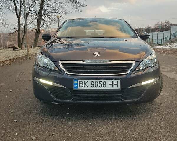 Пежо 308, объемом двигателя 1.6 л и пробегом 295 тыс. км за 7200 $, фото 1 на Automoto.ua