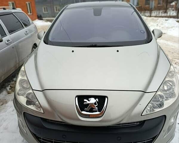 Серый Пежо 308, объемом двигателя 2 л и пробегом 356 тыс. км за 7700 $, фото 1 на Automoto.ua