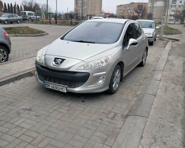 Серый Пежо 308, объемом двигателя 1.6 л и пробегом 283 тыс. км за 4450 $, фото 1 на Automoto.ua