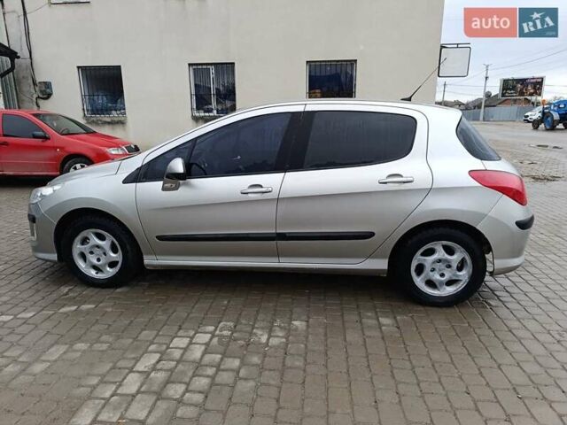 Серый Пежо 308, объемом двигателя 1.6 л и пробегом 312 тыс. км за 3600 $, фото 1 на Automoto.ua