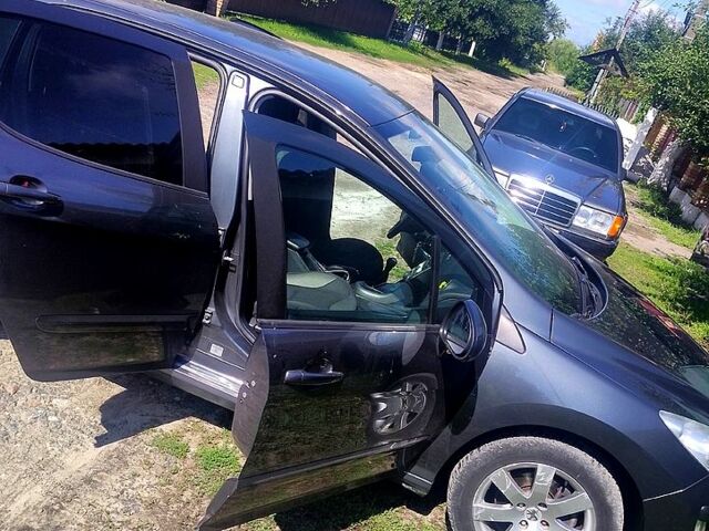 Серый Пежо 308, объемом двигателя 1.6 л и пробегом 176 тыс. км за 4500 $, фото 1 на Automoto.ua