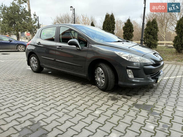 Серый Пежо 308, объемом двигателя 1.6 л и пробегом 117 тыс. км за 6490 $, фото 1 на Automoto.ua