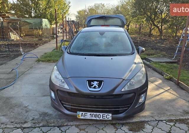 Серый Пежо 308, объемом двигателя 0 л и пробегом 240 тыс. км за 2800 $, фото 1 на Automoto.ua