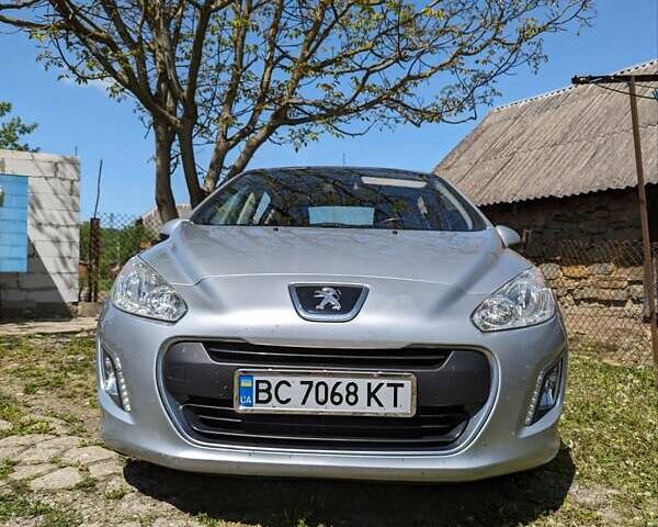 Сірий Пежо 308, об'ємом двигуна 1.6 л та пробігом 201 тис. км за 7900 $, фото 1 на Automoto.ua