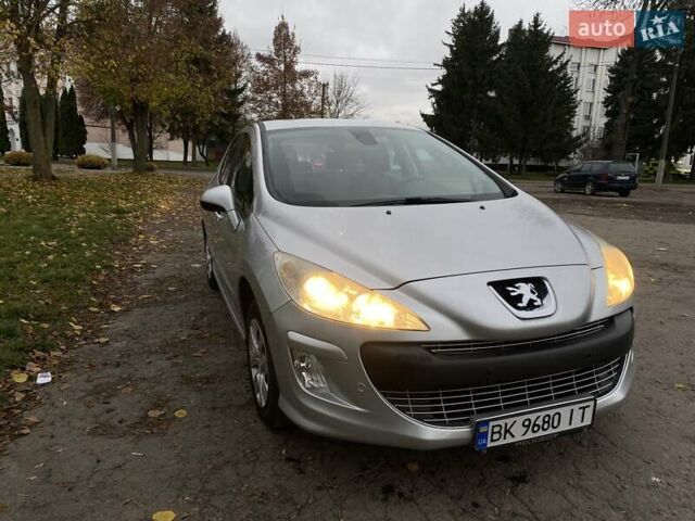Сірий Пежо 308, об'ємом двигуна 1.6 л та пробігом 189 тис. км за 6400 $, фото 1 на Automoto.ua