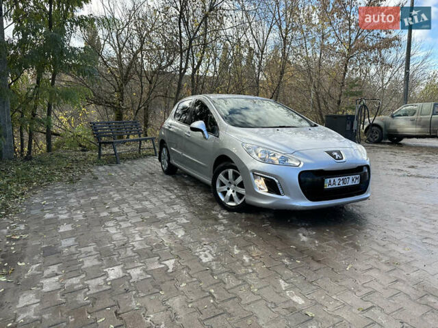 Серый Пежо 308, объемом двигателя 1.6 л и пробегом 219 тыс. км за 4750 $, фото 1 на Automoto.ua