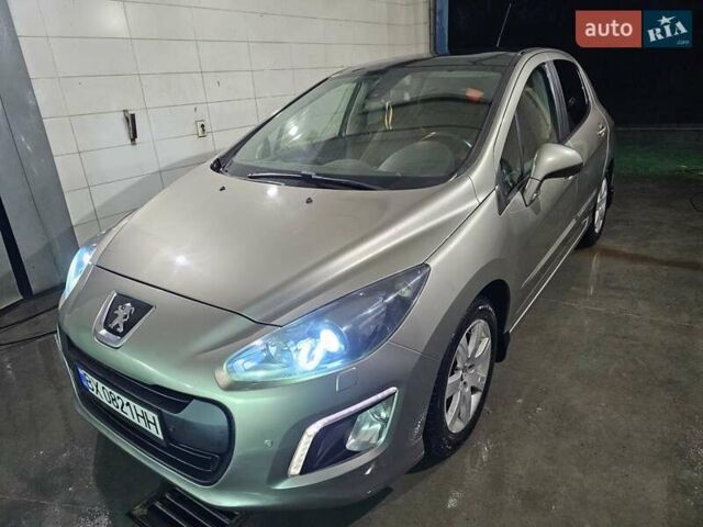 Серый Пежо 308, объемом двигателя 1.56 л и пробегом 260 тыс. км за 8000 $, фото 1 на Automoto.ua