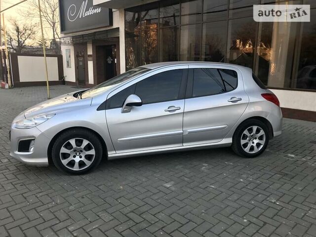 Сірий Пежо 308, об'ємом двигуна 1.6 л та пробігом 190 тис. км за 7500 $, фото 1 на Automoto.ua