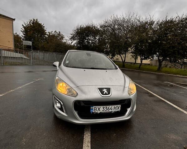 Серый Пежо 308, объемом двигателя 1.56 л и пробегом 200 тыс. км за 7300 $, фото 1 на Automoto.ua