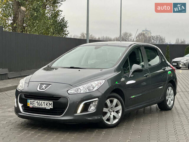 Серый Пежо 308, объемом двигателя 1.6 л и пробегом 150 тыс. км за 6999 $, фото 1 на Automoto.ua