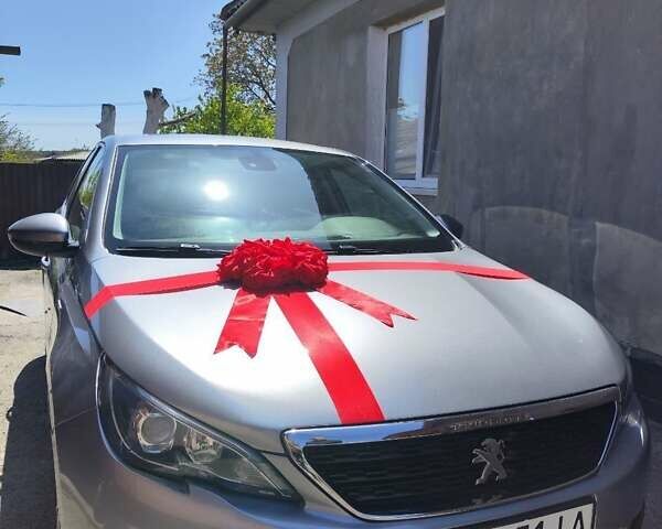 Серый Пежо 308, объемом двигателя 1.5 л и пробегом 107 тыс. км за 11900 $, фото 1 на Automoto.ua