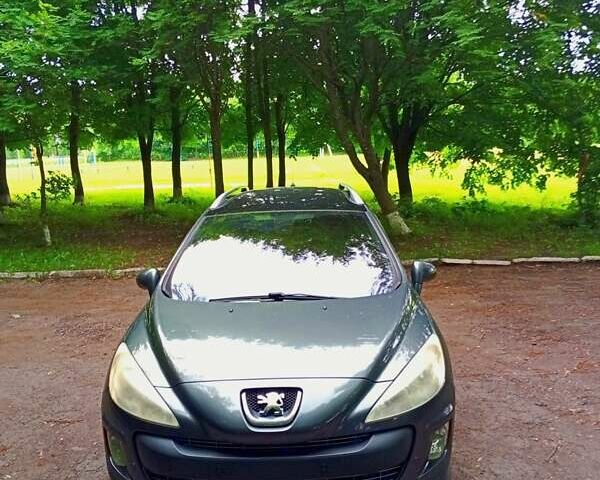 Серый Пежо 308, объемом двигателя 1.6 л и пробегом 330 тыс. км за 4900 $, фото 1 на Automoto.ua