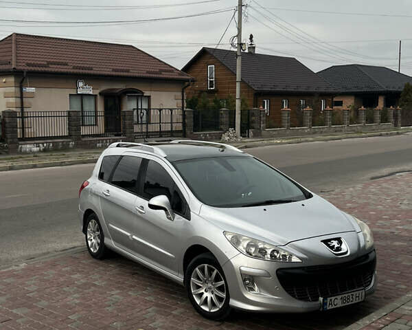 Серый Пежо 308, объемом двигателя 1.6 л и пробегом 230 тыс. км за 4700 $, фото 1 на Automoto.ua
