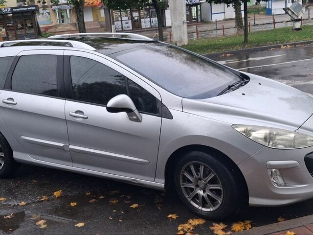 Серый Пежо 308, объемом двигателя 1.56 л и пробегом 250 тыс. км за 4000 $, фото 1 на Automoto.ua