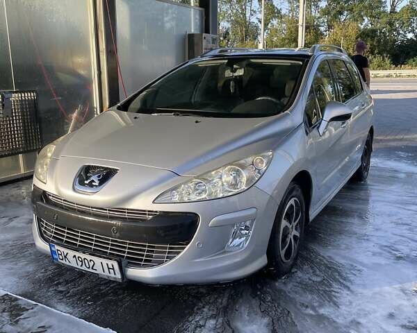 Серый Пежо 308, объемом двигателя 1.6 л и пробегом 320 тыс. км за 5200 $, фото 1 на Automoto.ua