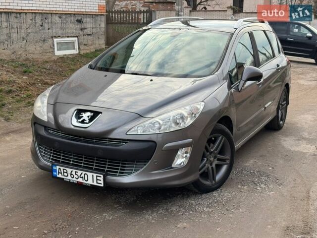 Сірий Пежо 308, об'ємом двигуна 1.6 л та пробігом 230 тис. км за 4400 $, фото 1 на Automoto.ua