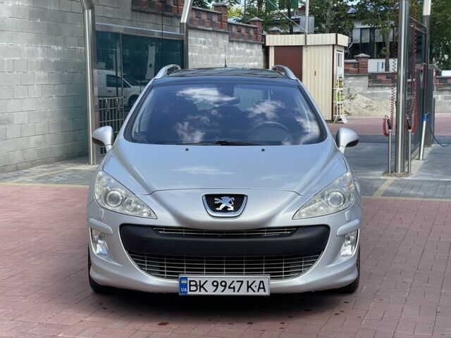 Серый Пежо 308, объемом двигателя 1.6 л и пробегом 370 тыс. км за 3650 $, фото 1 на Automoto.ua