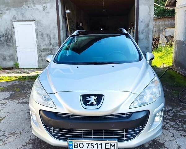Серый Пежо 308, объемом двигателя 1.6 л и пробегом 230 тыс. км за 4800 $, фото 1 на Automoto.ua