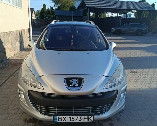 Серый Пежо 308, объемом двигателя 1.6 л и пробегом 205 тыс. км за 6000 $, фото 1 на Automoto.ua