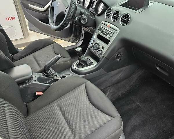 Сірий Пежо 308, об'ємом двигуна 1.6 л та пробігом 277 тис. км за 4900 $, фото 1 на Automoto.ua