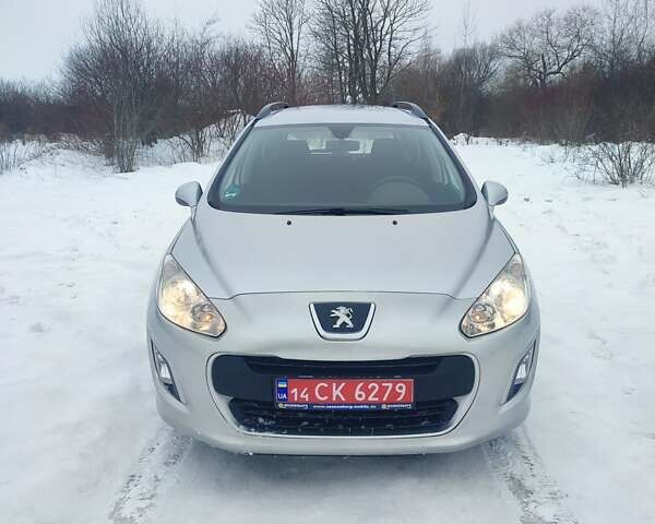 Сірий Пежо 308, об'ємом двигуна 1.6 л та пробігом 228 тис. км за 6999 $, фото 1 на Automoto.ua