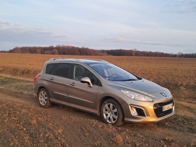 Серый Пежо 308, объемом двигателя 1.6 л и пробегом 270 тыс. км за 5000 $, фото 1 на Automoto.ua