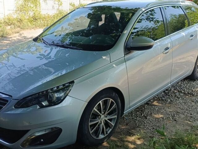 Серый Пежо 308, объемом двигателя 2 л и пробегом 263 тыс. км за 10000 $, фото 1 на Automoto.ua