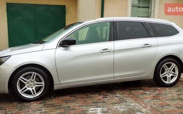 Сірий Пежо 308, об'ємом двигуна 1.56 л та пробігом 222 тис. км за 10500 $, фото 1 на Automoto.ua