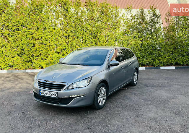 Серый Пежо 308, объемом двигателя 1.56 л и пробегом 300 тыс. км за 8200 $, фото 1 на Automoto.ua
