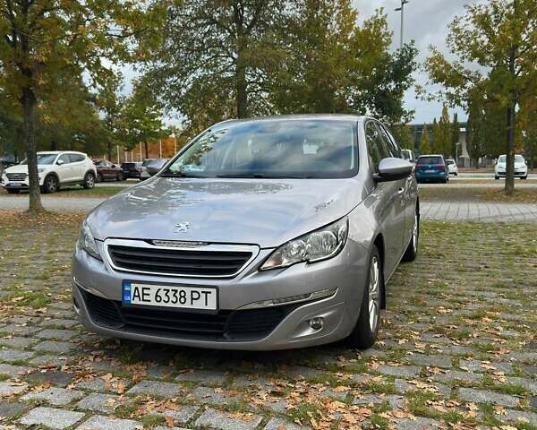 Серый Пежо 308, объемом двигателя 1.56 л и пробегом 214 тыс. км за 10500 $, фото 1 на Automoto.ua
