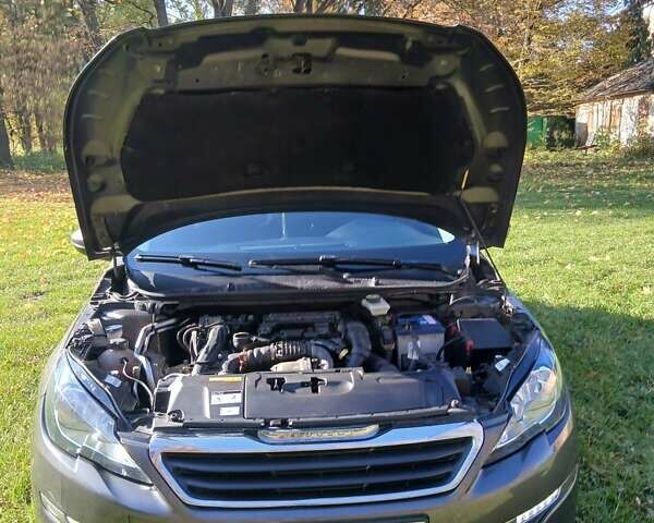 Пежо 308 2016 в Тернополе на Automoto.ua Серый Пежо 308, объемом двигателя 1.6 л и пробегом 290 тыс. км за 9200 $, фото 1 на Automoto.ua
