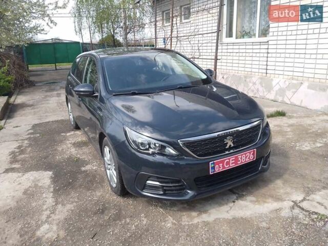 Сірий Пежо 308, об'ємом двигуна 1.6 л та пробігом 180 тис. км за 12500 $, фото 1 на Automoto.ua