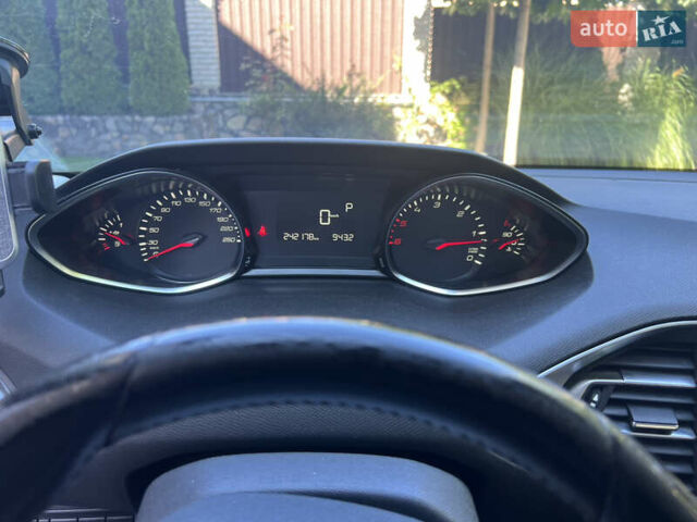 Сірий Пежо 308, об'ємом двигуна 1.56 л та пробігом 242 тис. км за 11200 $, фото 1 на Automoto.ua