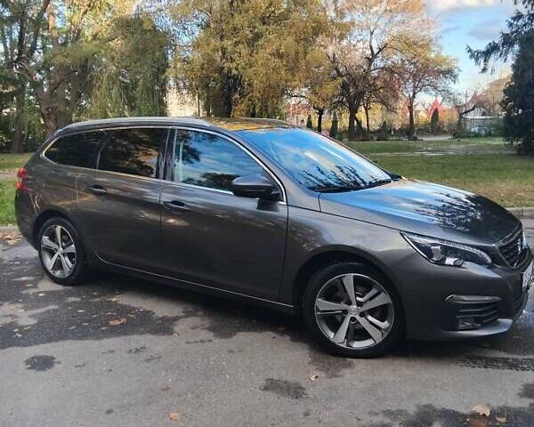 Серый Пежо 308, объемом двигателя 1.6 л и пробегом 194 тыс. км за 12500 $, фото 1 на Automoto.ua