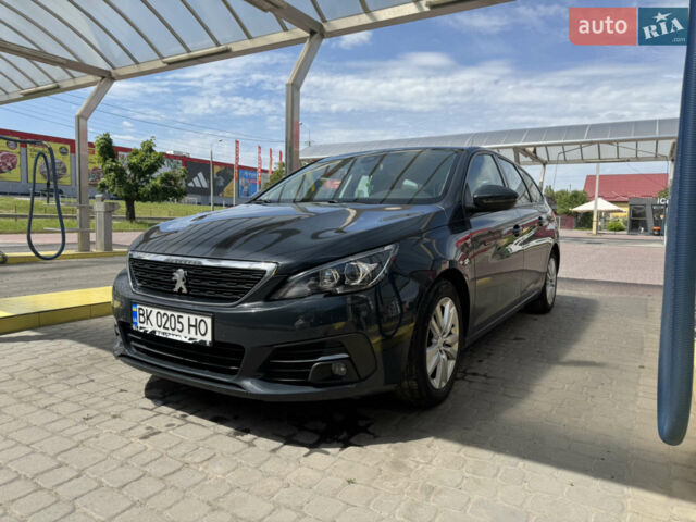Сірий Пежо 308, об'ємом двигуна 1.56 л та пробігом 225 тис. км за 11000 $, фото 1 на Automoto.ua