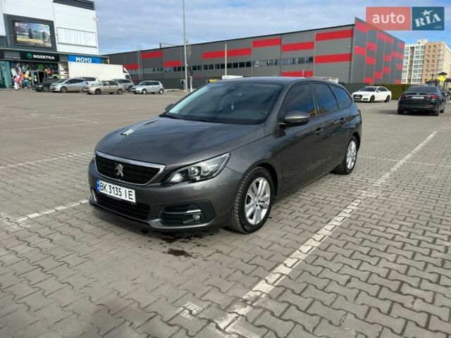 Серый Пежо 308, объемом двигателя 1.56 л и пробегом 259 тыс. км за 11300 $, фото 1 на Automoto.ua