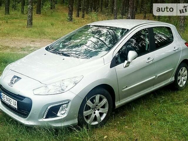 Серый Пежо 308, объемом двигателя 1.6 л и пробегом 125 тыс. км за 8700 $, фото 1 на Automoto.ua