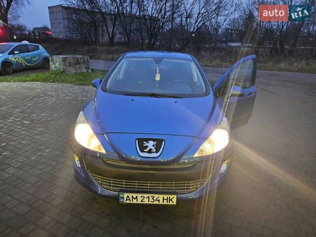Синий Пежо 308, объемом двигателя 1.6 л и пробегом 220 тыс. км за 5500 $, фото 1 на Automoto.ua