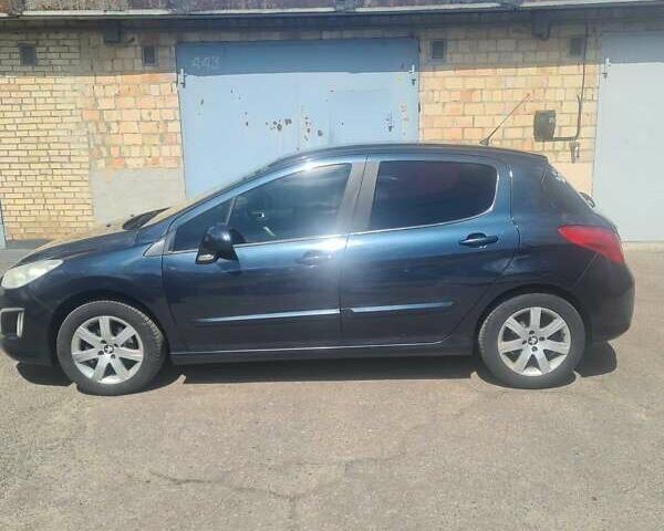 Синий Пежо 308, объемом двигателя 1.6 л и пробегом 300 тыс. км за 6200 $, фото 1 на Automoto.ua