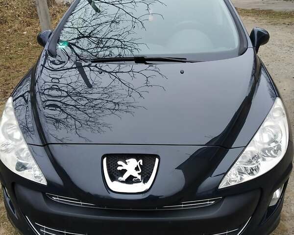 Синий Пежо 308, объемом двигателя 1.6 л и пробегом 200 тыс. км за 8000 $, фото 1 на Automoto.ua