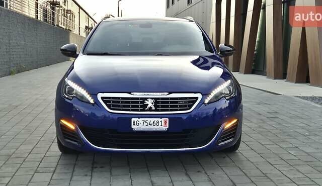Синий Пежо 308, объемом двигателя 0 л и пробегом 140 тыс. км за 15350 $, фото 1 на Automoto.ua