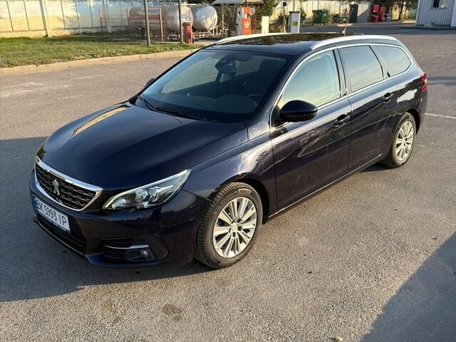Синий Пежо 308, объемом двигателя 2 л и пробегом 193 тыс. км за 9999 $, фото 1 на Automoto.ua